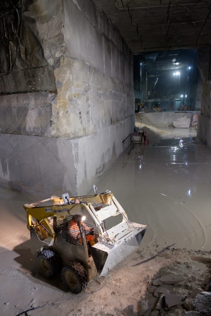 Foto-industriale-Cave-Marmo-016